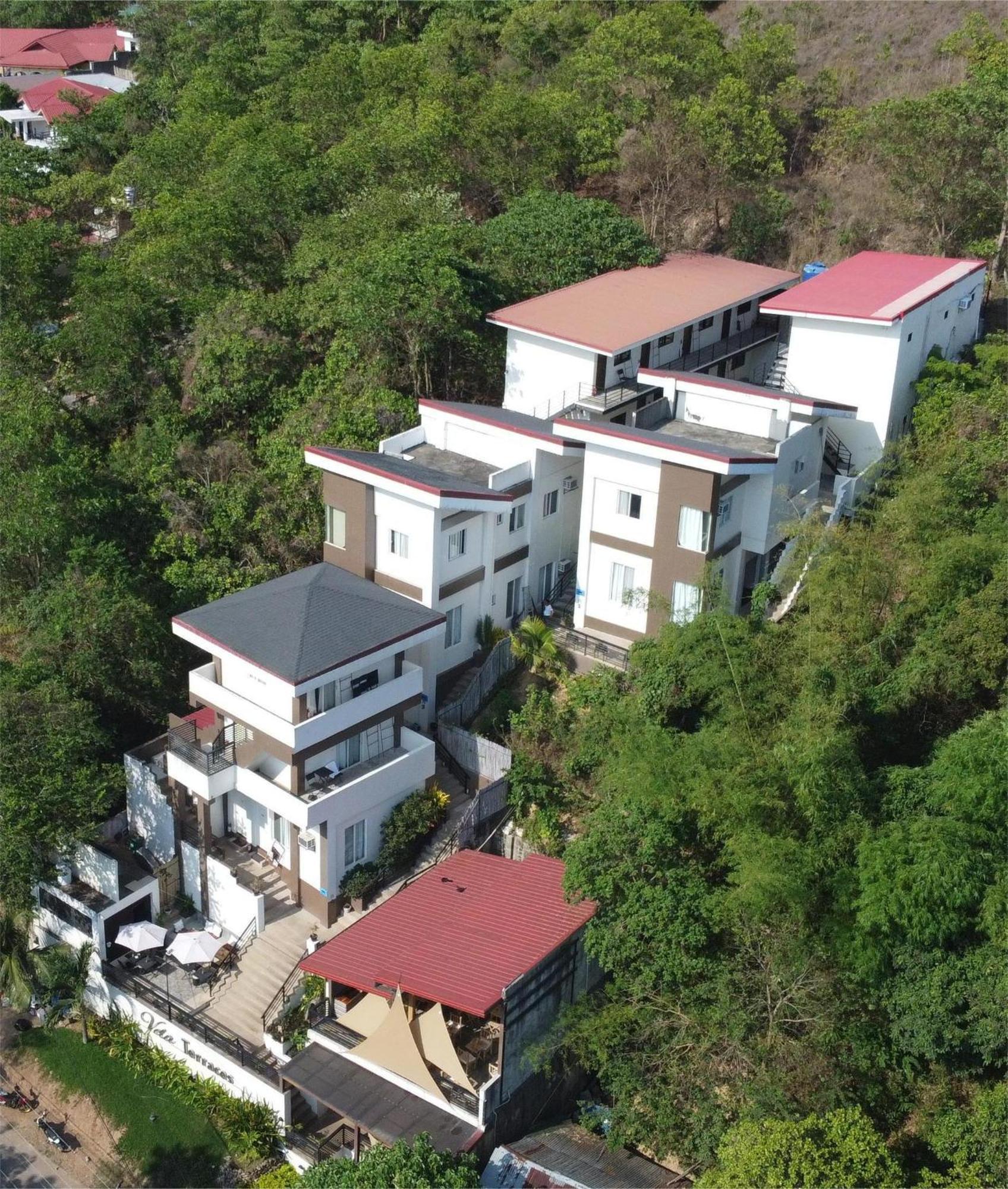 Vela Terraces 3*