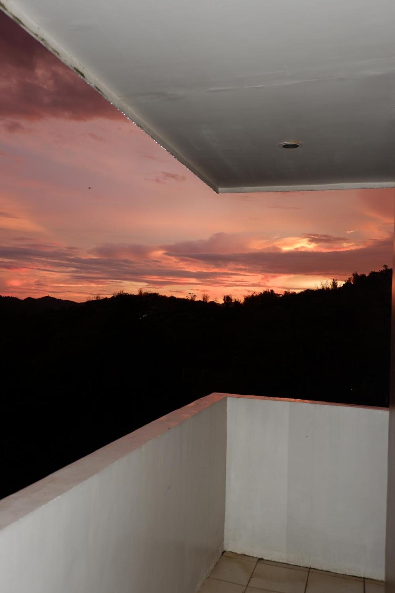 Resort Vela Terraces Coron