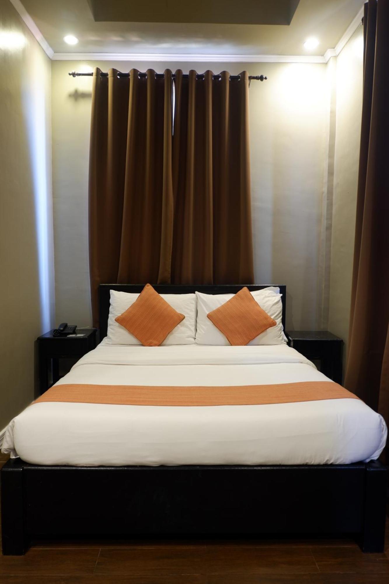 Vela Terraces Coron